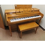 WURLITZER 1175A 2000 36" Spinet Oak